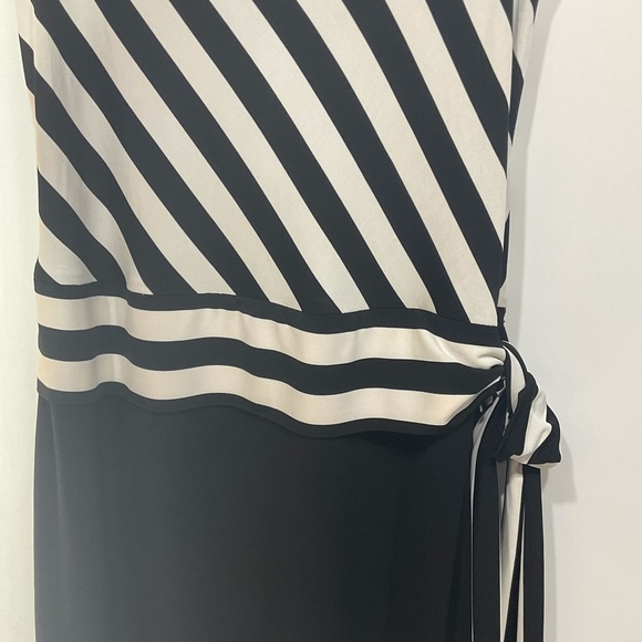 Joseph Ribkoff Dress, Sleeveless, Size: 6 - Picture 4 of 16